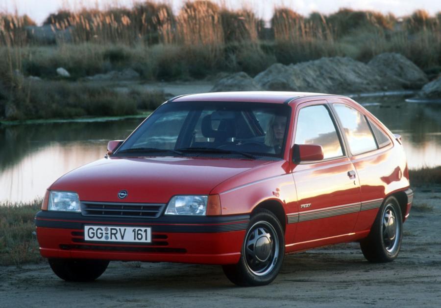  Opel Kadett Frisco 3-Door (E) 1990 года  (фото 2 из 2)
